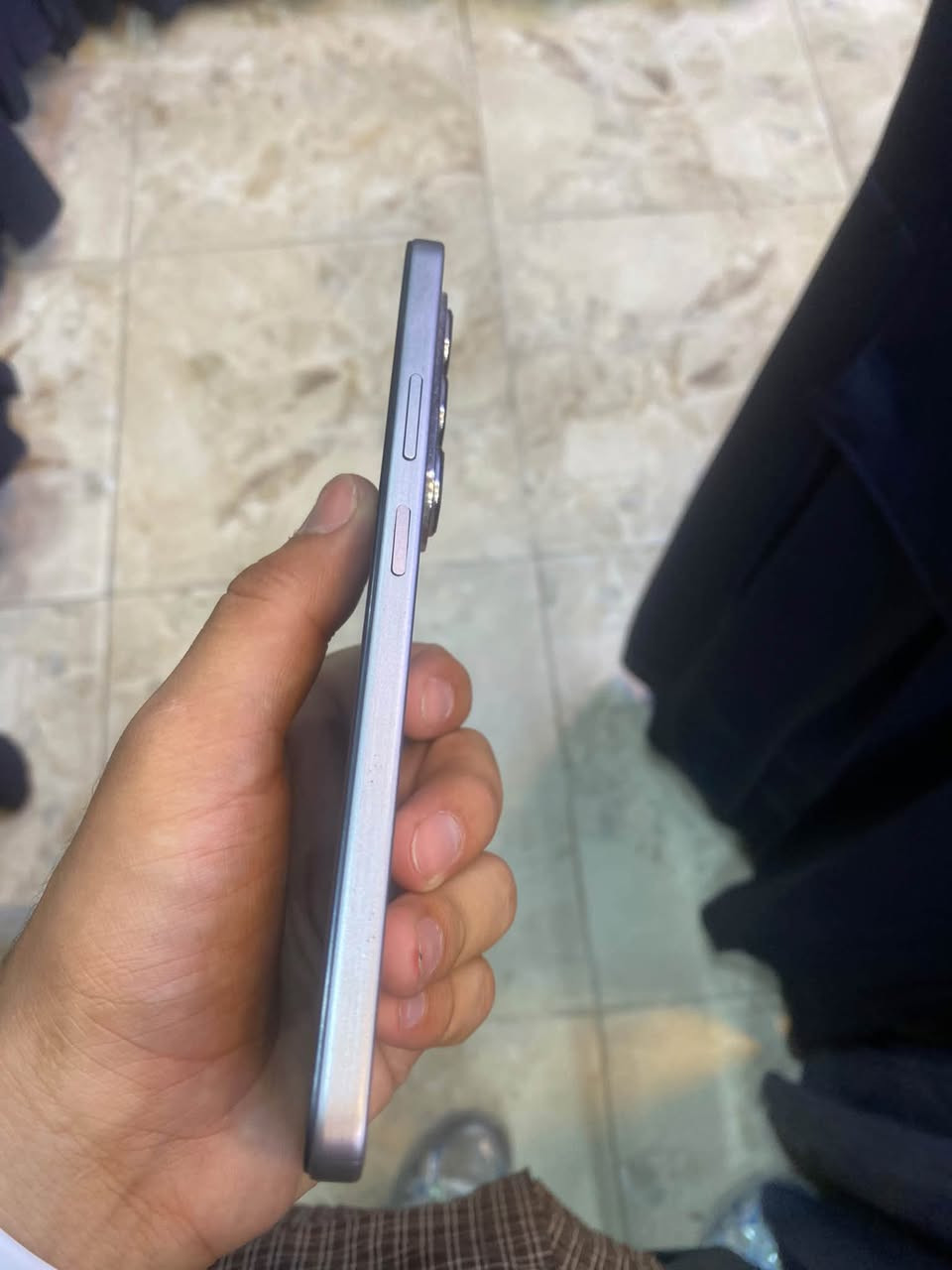 جهاز هوت 60 
ذاكره 256
خطين 
ما مفتح 
كله بلادي 
160 بي مجال 
تواصل 
***********

