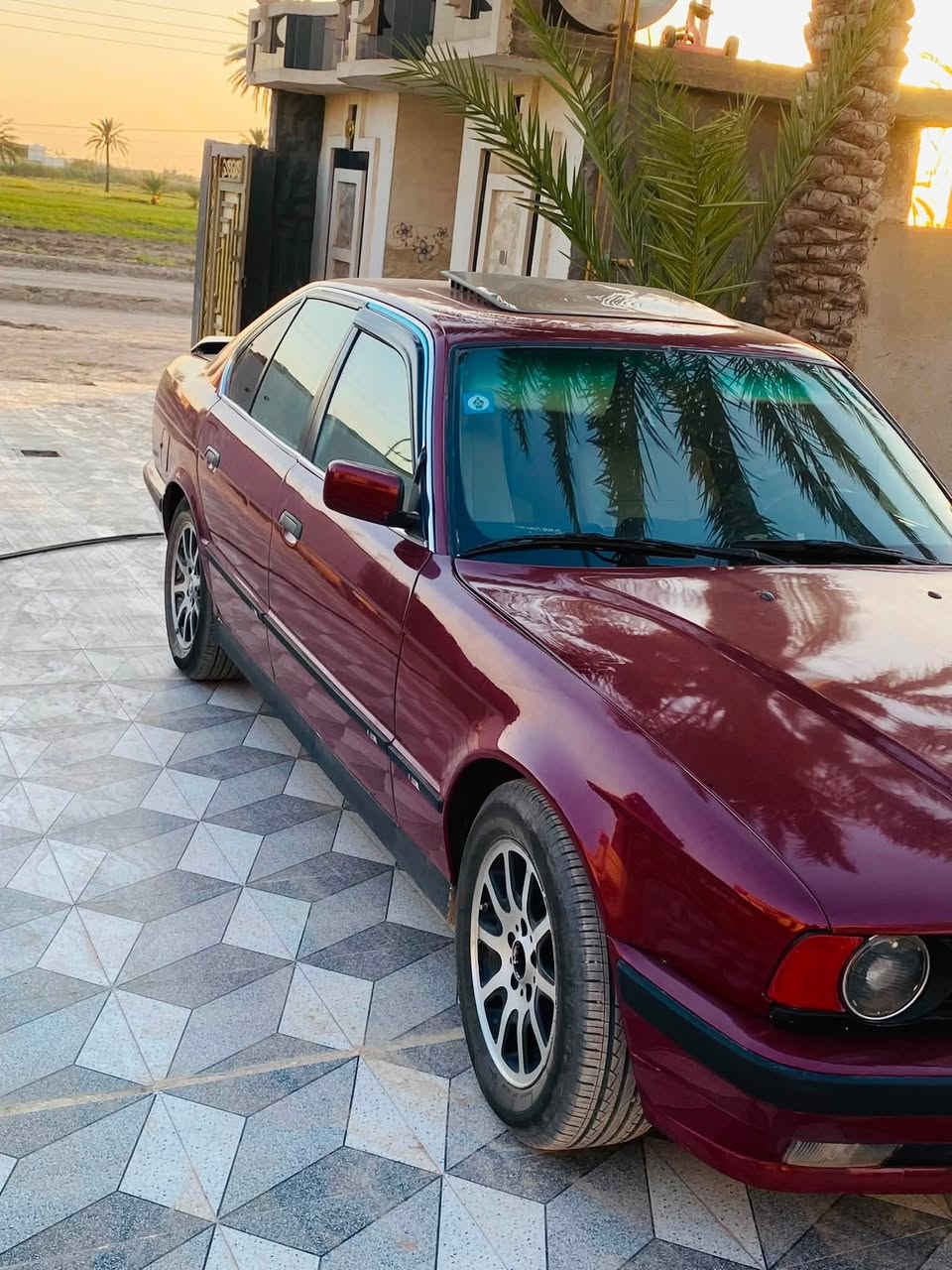 520 مسكر عدل اصل بليته وسنويه موديل91رقم صلاح الدين بااسمي مكفوله من والگص والخياس مصبوغه جماليه من الخارج فقط صبغ درجه أولى  
كير عادي جديد
 والمحرك جدد 

الحداديه كالها جديده 

منظومة تبريد جديده مجمده 

الكهربائيات كلها شغاله وبلاد بدون جطل 

تخم تاير جديد وباتري جديد 

الحماوه ثابته صيف وشتاء تحت النص 

المواصفات فوول 

فتحه سلايت 

كشنات جلد 

5 ويل كب اصلي 

شاشه اندرويد اتصال 

السعر 50$ بيهه مجال

العنوان الانبار الكرمه

***********صاحب السياره
