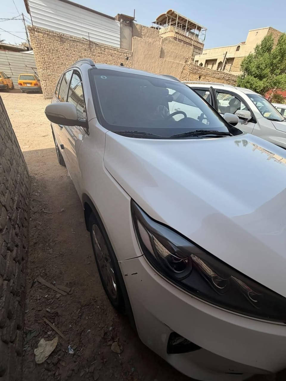 سلام عليكم سورنتو خليجي موديل 2019 رقم بغداد مشروع وطني بسمي بيه بارد بل باب الخلفي عكس السايق شبر وبيه بل جاملغ الامامي بارد وتكحيله زغيره على كد اصبعين زغيره كلش السعر  215 /***********
