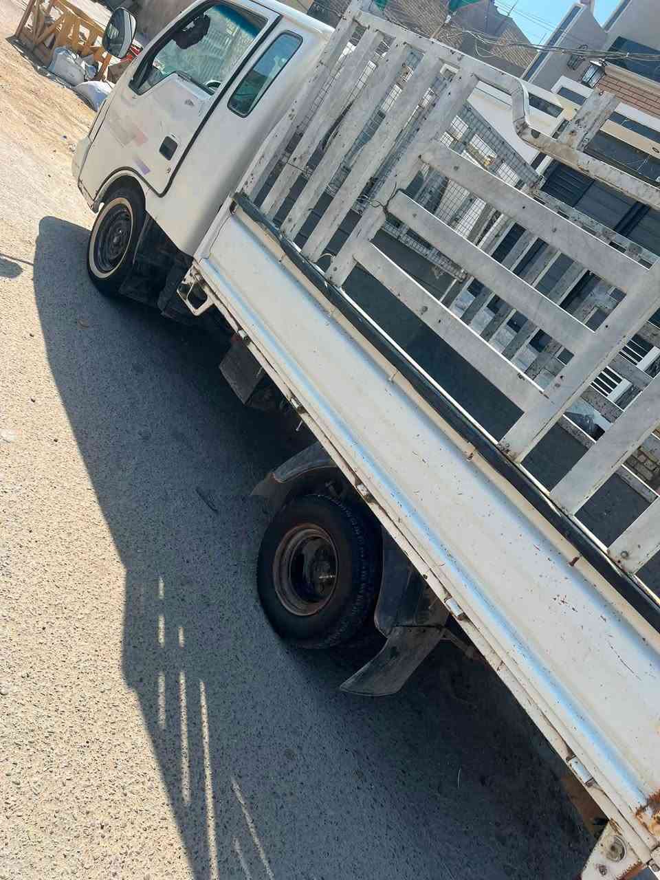 السلام عليكم كيا ام عيون موديل 2002 باسمي سيارة بلادية ما عده الدوس رقم جديد سنويه جديدة تخم تاير حداده مشط باور كله كارتون مكان بغداد حي الرئاسة السعر 68 رقم ***********
