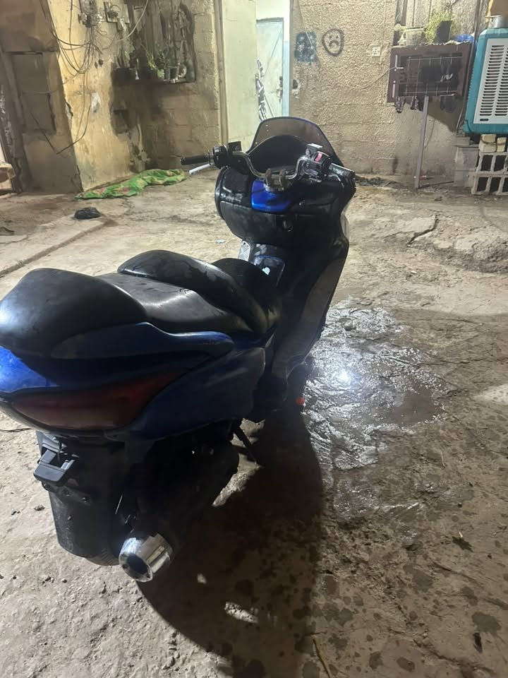 دراجه فورزه للبيع 08سعر الدراجه 700وبيها مجال دراجه نقصها كلج خلفي وباتري مكاني بغداد وهاذ رقمي ***********
