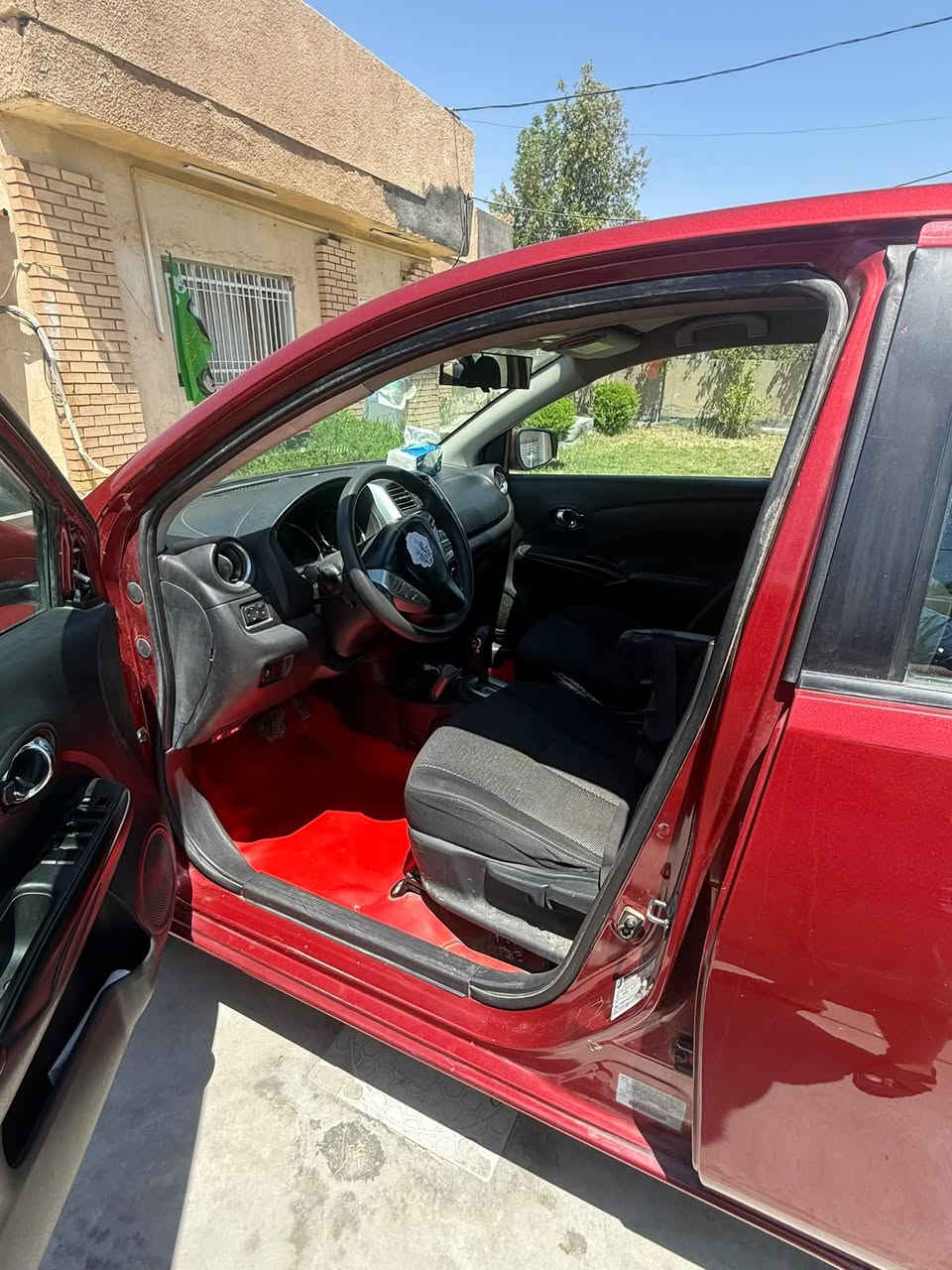 نيسان ڤيرسا 2018
المكينه 1600 8نوزل

الكير SV

بيها قطعتين باب وجاملغ جه السايق

باقي السياره مكفوله 

السعر 90$ وبي مجال

للأستفسار ***********
