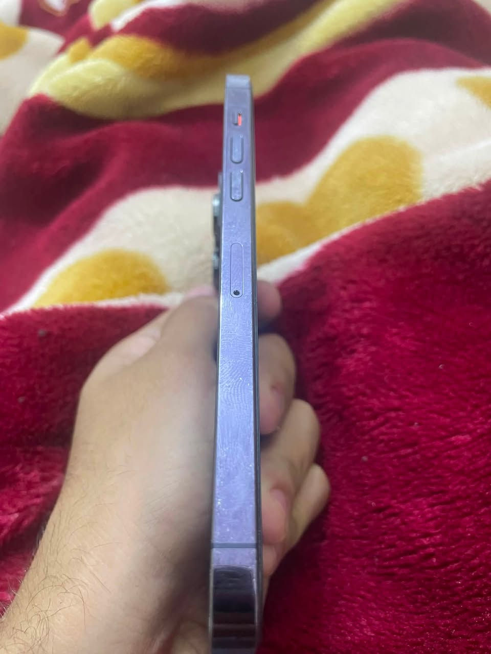 السلام عليكم 

للبيع ايفون 14 Pro Max

*النسخة*: شرق اوسط

*الذاكرة*: 256GB

*اللون*: بنفسجي

*البطارية*: ٨٨

*النضافة*: ٩٩٪؜

*وتر بروف كلشي مامستبدل

*الشغال*: اتصال ✅ سيم كارت ✅ فيس ايدي ✅ واي فاي ✅ كامرات ✅

*الحالة*: الجهاز كله شغال بدون عطل او مشكلة. تجي تفحص على راحتك وشرط تقتنع يلا تاخذ

*السعر*: ٨٥٠ألف وبي مجال

*مايرهم-مراوس
*المكان*: بغداد - النهروان - قرب مطعم جواد ماكو توصيل

*للتواصل*: ***********
