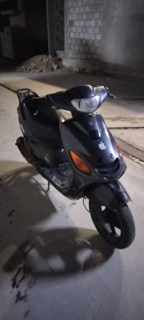 خالسلام عليكم شباب ماطور لكزس ماطور نظيف كهربائيات وكليه شغاله السعر 350وتساب 075128623 او***********
