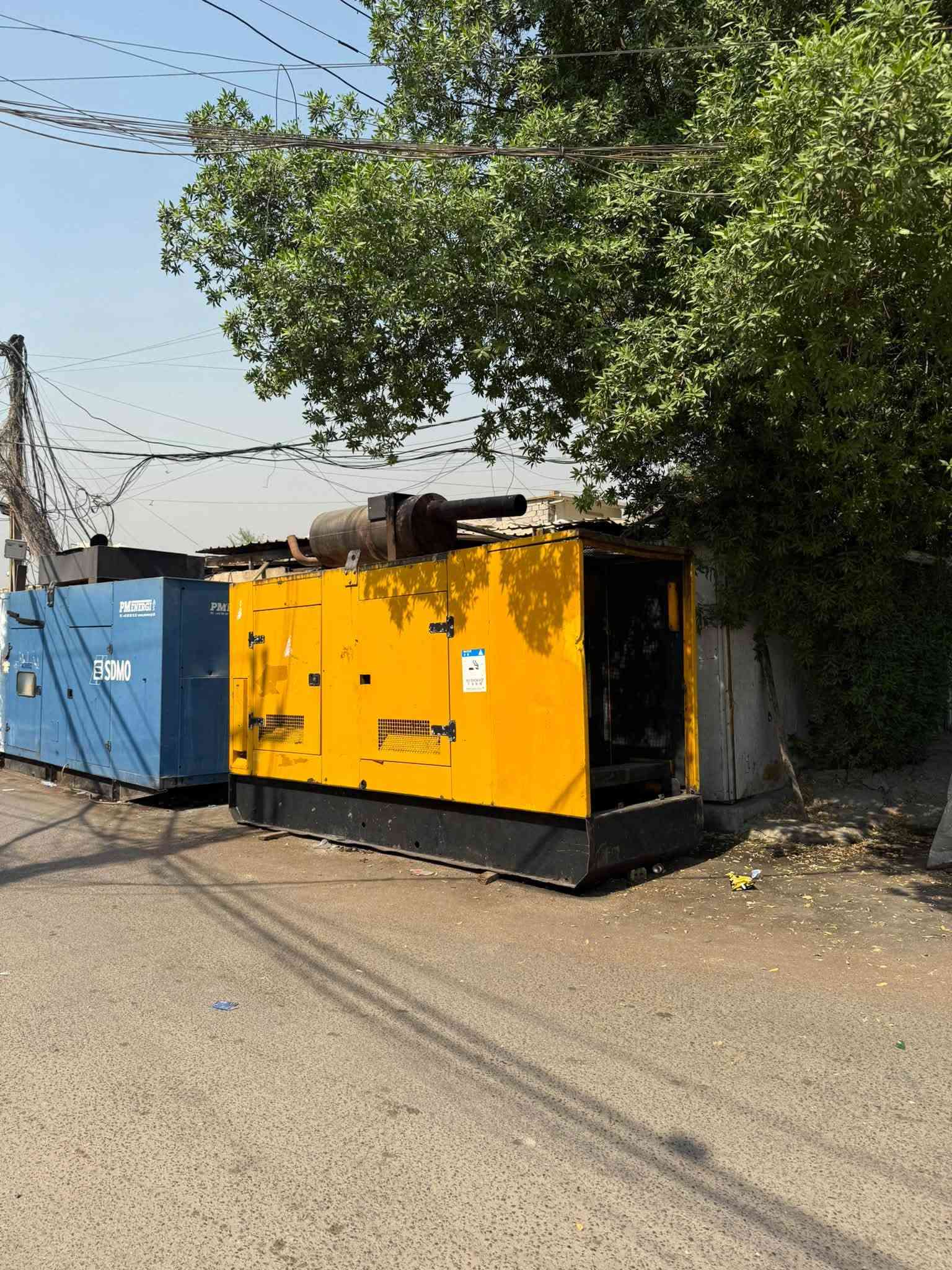 السلام عليكم للبيع مولد فولفو F12/123 
مولد اوربي برغي ممفتوح بيه 
توليد لوري سمر 400kv فرنسي 
المولد وضع شركه كاتم عزل صوت 90‎%‎100
***********
***********
العنوان بغداد

