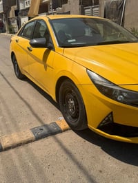 انترة للبيع مديل 21 السيارة حادثهة بس بنيد مبدل بدون دواخل السيارة كير...