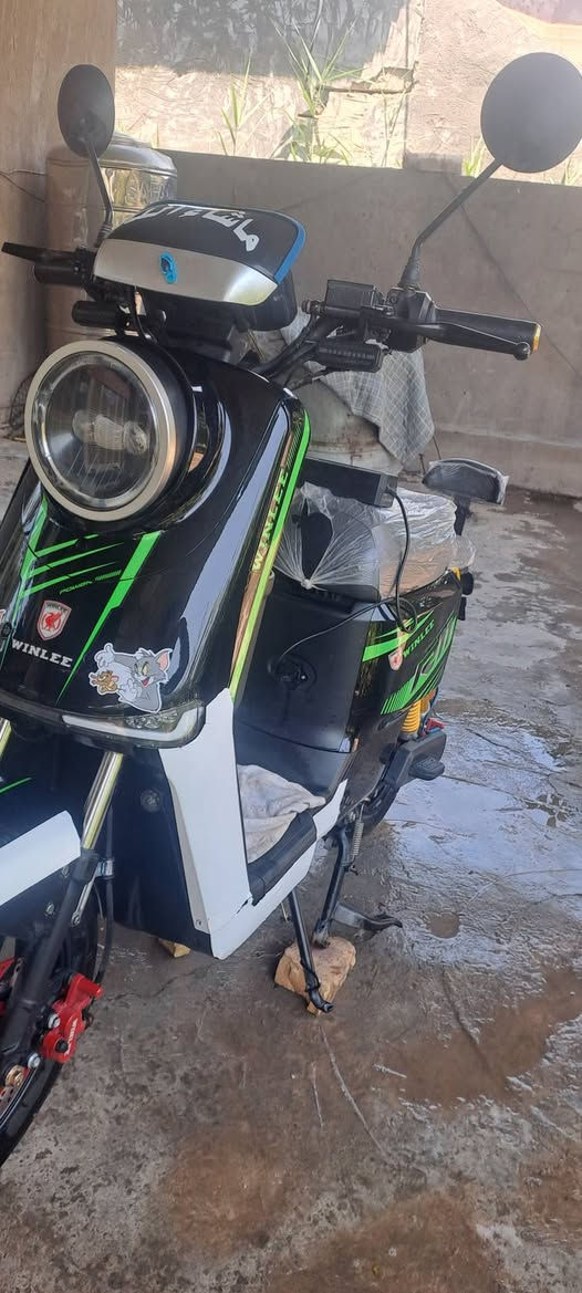 السلام عليكم 
درجه شحن مديل 26كفاله عام الدراجة نضيفه جديده 
مابيه اي نقص بطريات جديد  درجه شهر عند
مكاني ديالى بلدروز 
***********
