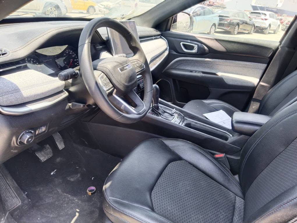 Jeep Compass 2024
لون سلفر 
ماشيه 50 الف ميل
سعر 138 ورقه بدون رقم
حادث سيارة/ ربع بوند فقط صبغ  دواخل مكفوله بدون لغد وبدون شاصي
ايرباك طاك ومرجع سستم شركه 

رقم شاصي   3c4njdbn7rt605622

مواصفات latitude 

بصمه + شغال عن بعد
كشنات جلد 
فور ويل 4×4
تحكمات فول 
تحديد مسار+ قيادة ذاتيه
رادار امامي و جوانب
شاشه ايباد كبير
بريك بصمه 
3 انظمه للقيادة SAND MUD / SNOW /  AUTO
راديترات و ردار و حجر بيئه بلادي شركه 
رقم كاتي تترقم محافظات الاقليم/ اربيل/دهوك/ سليمانيه حلبجه 
مده الترقيم 90 يوم من تاريخ الشراء 
تكلفه الرقم 2360000 دينار كامل مع فحص و هزه مع تبديل جام خلفي اسود
بيع فقط بدون مراوس 
سيارة في اربيل شركه نور البصرة موجوده 
***********
*********** أربيل, العراق
