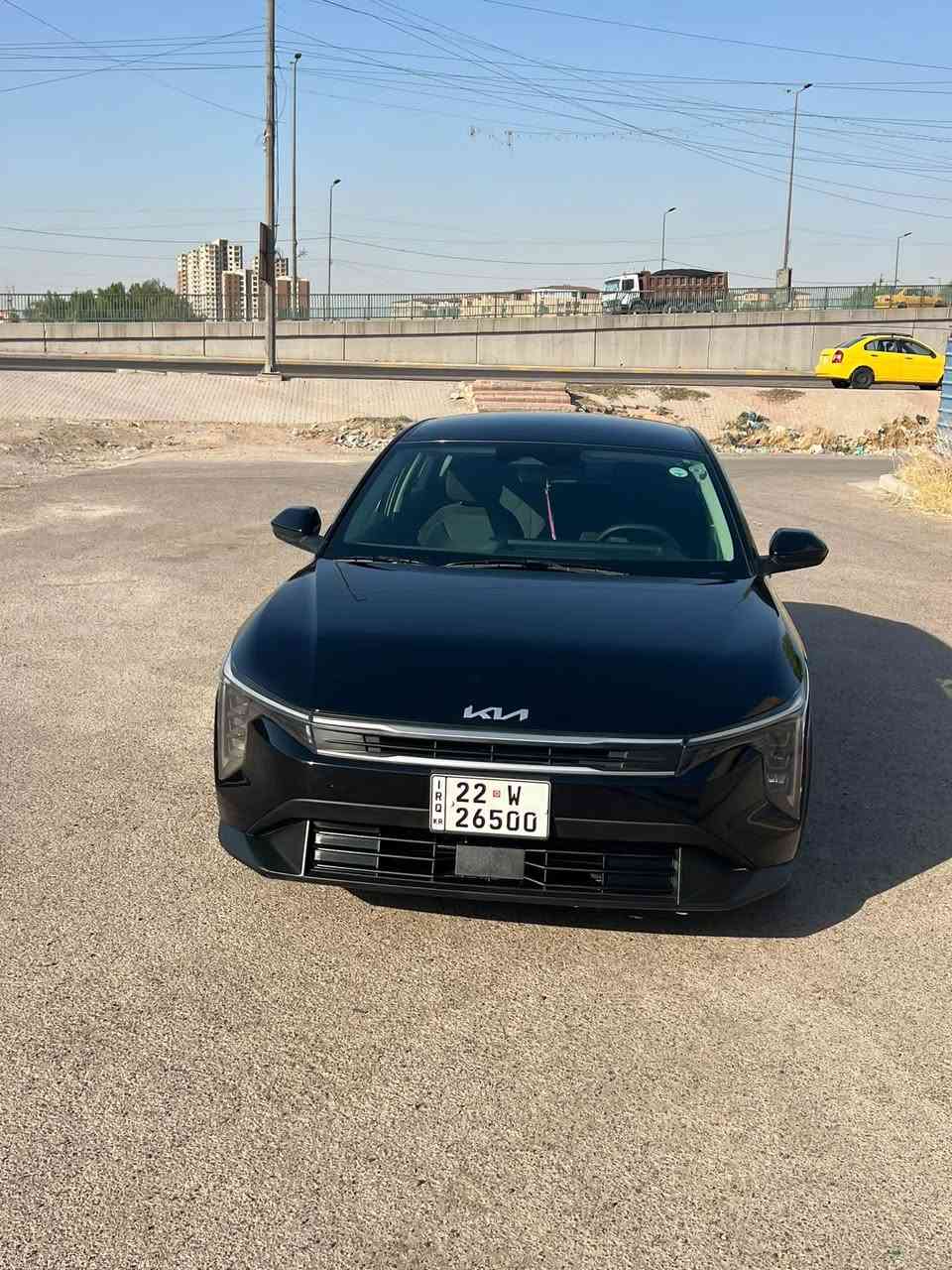 السلام عليكم 
كي فور للبيع
مواصفات معروفه 
حادثها جاملغ وباب خلفي بدون دواخل بدون ايرباك 
بيها سونار
السعر156بيها مجال قليل
رقم ***********
و***********
