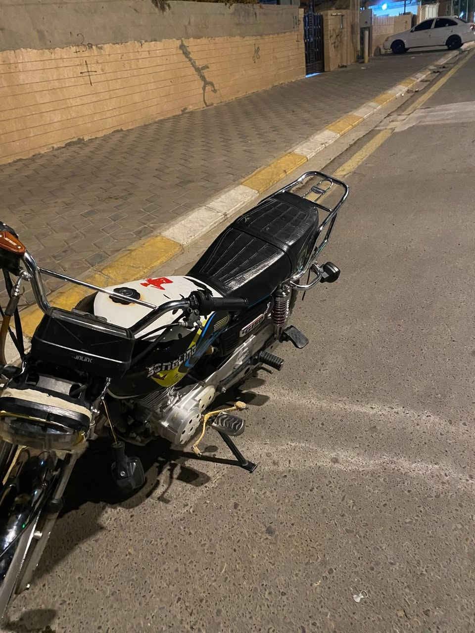 تايكر للبيع موديل 24 ما مفتوح بلاد شرط
سعر 550 وبي مجال قليل 
***********
