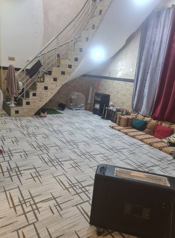 بيت للبيع زراعي سند ٢٥ طابو عثماني أسود مشمول بالتطويب العنوان / علوة الفحل 
كهرباء خط ذهبي 
المساحة ٢١٤ متر
الواجهة ١٨ متر والنزال ١٢ متر
البناء كونكريت طابوق السطح شتايكر
السعر٦٠مليون بي مجال
غرفتين واستقبال كبيرة ومطبخ كبير وتواليت عدد ٣
رقم الموبايل ***********
*********** النجف, العراق
