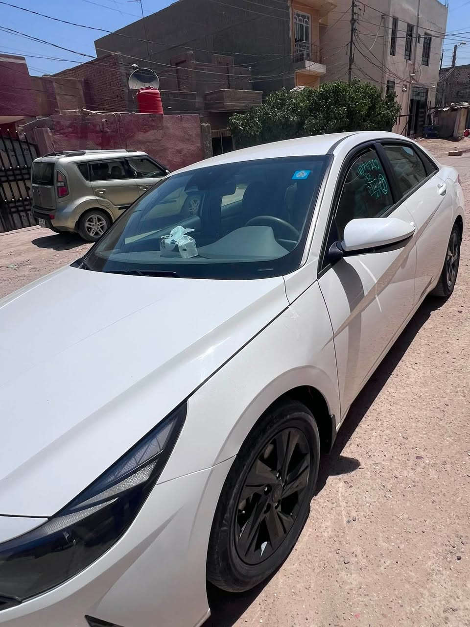 السلام عليكم النترا 2023 جديدة سيارة مبيها نقص مكانها حلة ***********رادارات قيادة ذاتية مثبت سرعه سيارة جديدة ماشية 39 الف صور الحادث خاص سعرها 130 وبيها مجال
