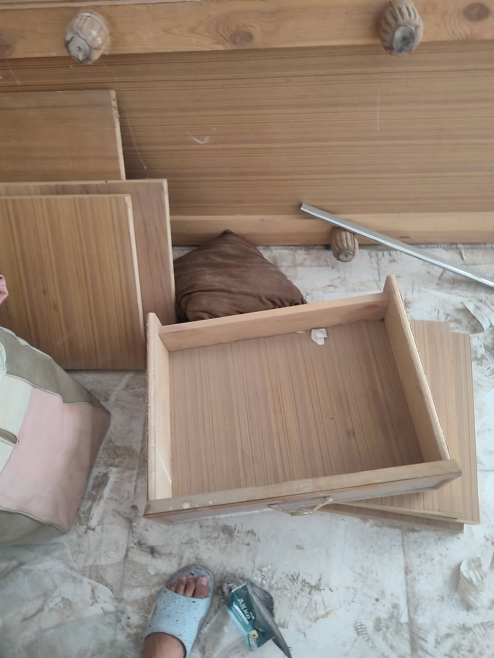 سلام عليكم كنتور صاج عراقي درجه اولى تلاث بيبان ومجر نضيف اخو جديد
مكان بغداد الاعضميه رايده 200الف 
***********
