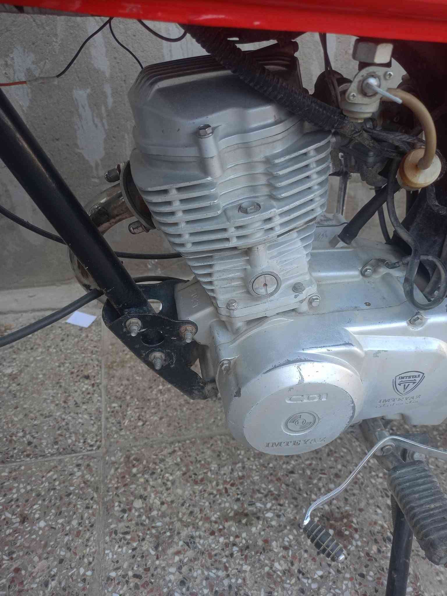 شباب دراجه للبيع سعر 350 كل شيء ما ناقصه كل شيء كامل بيها كلها شغاله سعرها بمجال قليل ت***********
