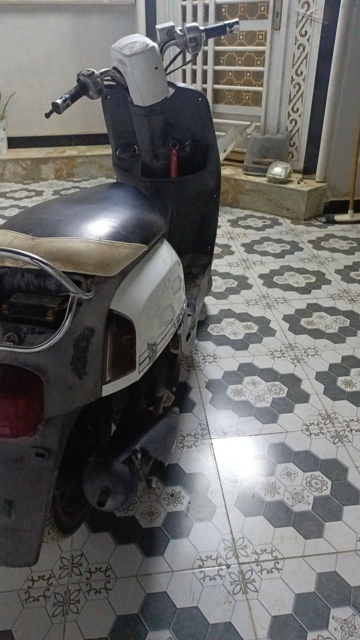 سلام عليكم دارجه بوليس كابريته كفالهه عامه دراجه نكره سلف شغاله سبف هندر دراجه ختم واحد ويه المكينه كلهه شغاله كهربائيات اشاير يردله كلوبات فقط الباقي كامل شلعه معدل تخبل السعر ب 550 وبيه مجال الماكن مسيب حي المعلمين هذا رقمي ***********.
