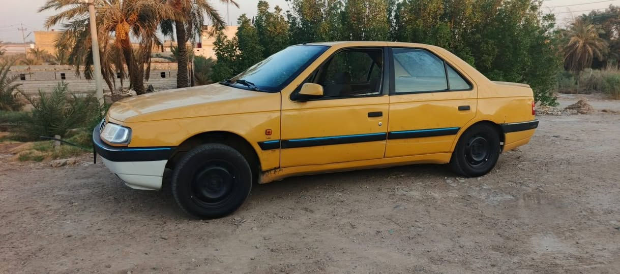 بيجو 405 موديل 2012 كير مكينه خير من الله. حداديه خلفي وامامي جديده تخم تاير جديد  كشرتها شوف العين
التبريد عوزه بس الفان الداخلي /بيع او 
مرواس حسب القناعه مراسله او اتصال واتس اب ***********
