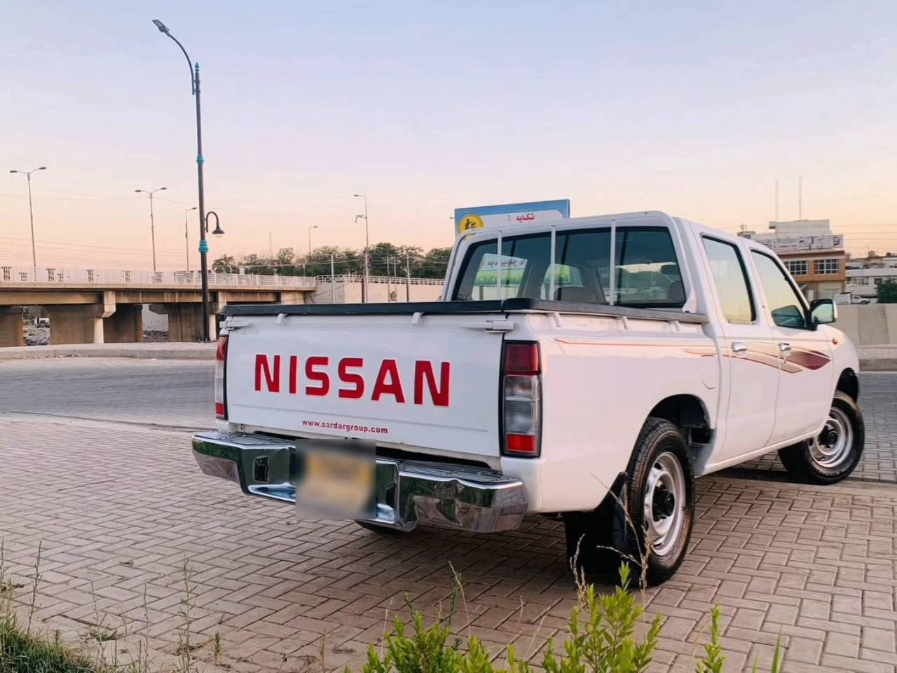 نيسان بيكاب • ٢٠١١ • ١٣٦٠٠٠ كم