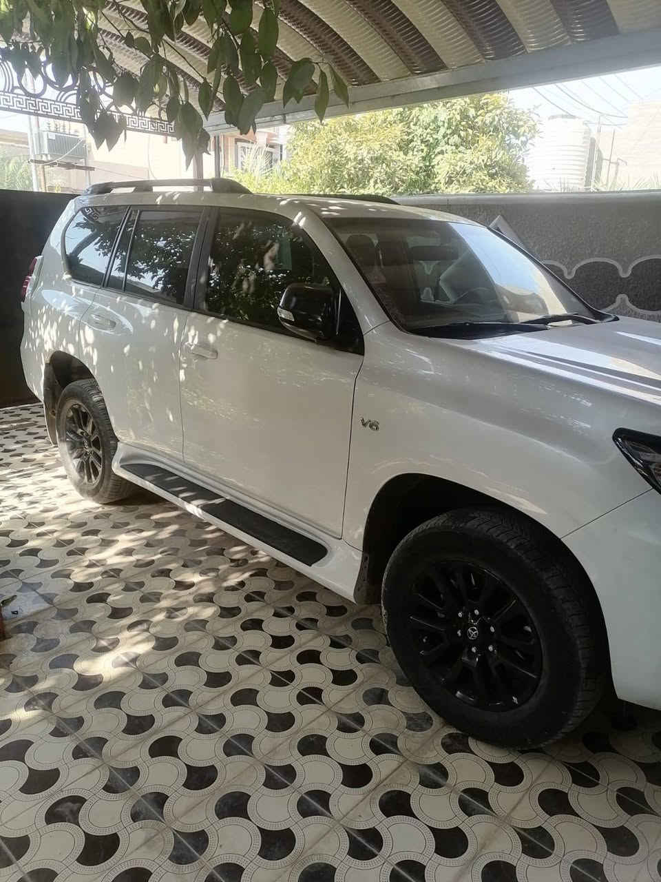برادو موديل  2023  فول مواصفات مكفولة من البارد والصيغ رقم أربيل بسمي السعر  435 $  وبيها مجال مكاني ديالى بعقوبة  ***********
