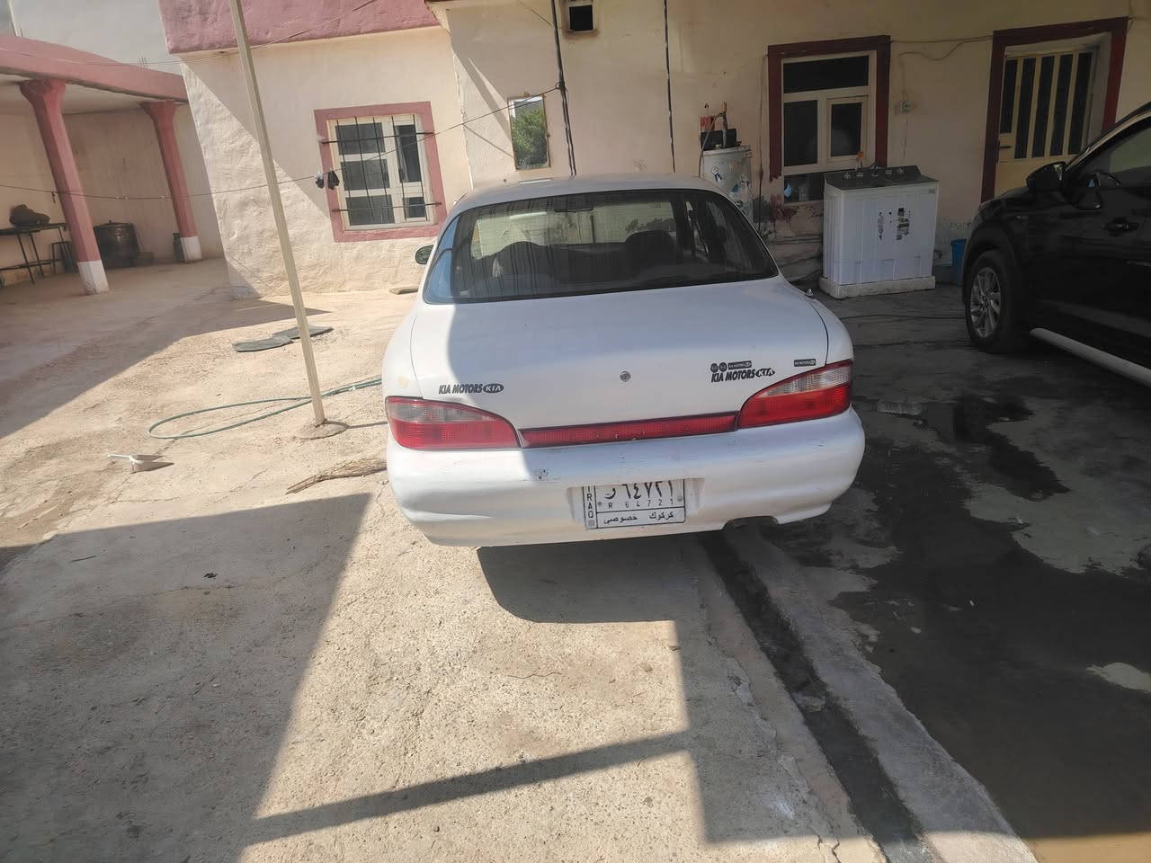 السلام عليكم لبيع كيا كريدوس موديل 97  كير عادي محرك  شرط جديده باتري جديد تبريد  شغال. سنويه الحد 28 شرط تحول ثاني يوم  بيها دفتر بنزين السعر 37 وبيها مجال  مكان السيارة كركوك قضاء امرلي ***********
