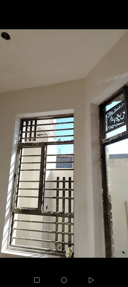 السلام عليكم
خلفة مبيضجي
 تشميع وجص وبورك شغل درجى اولى
هاتف ***********
