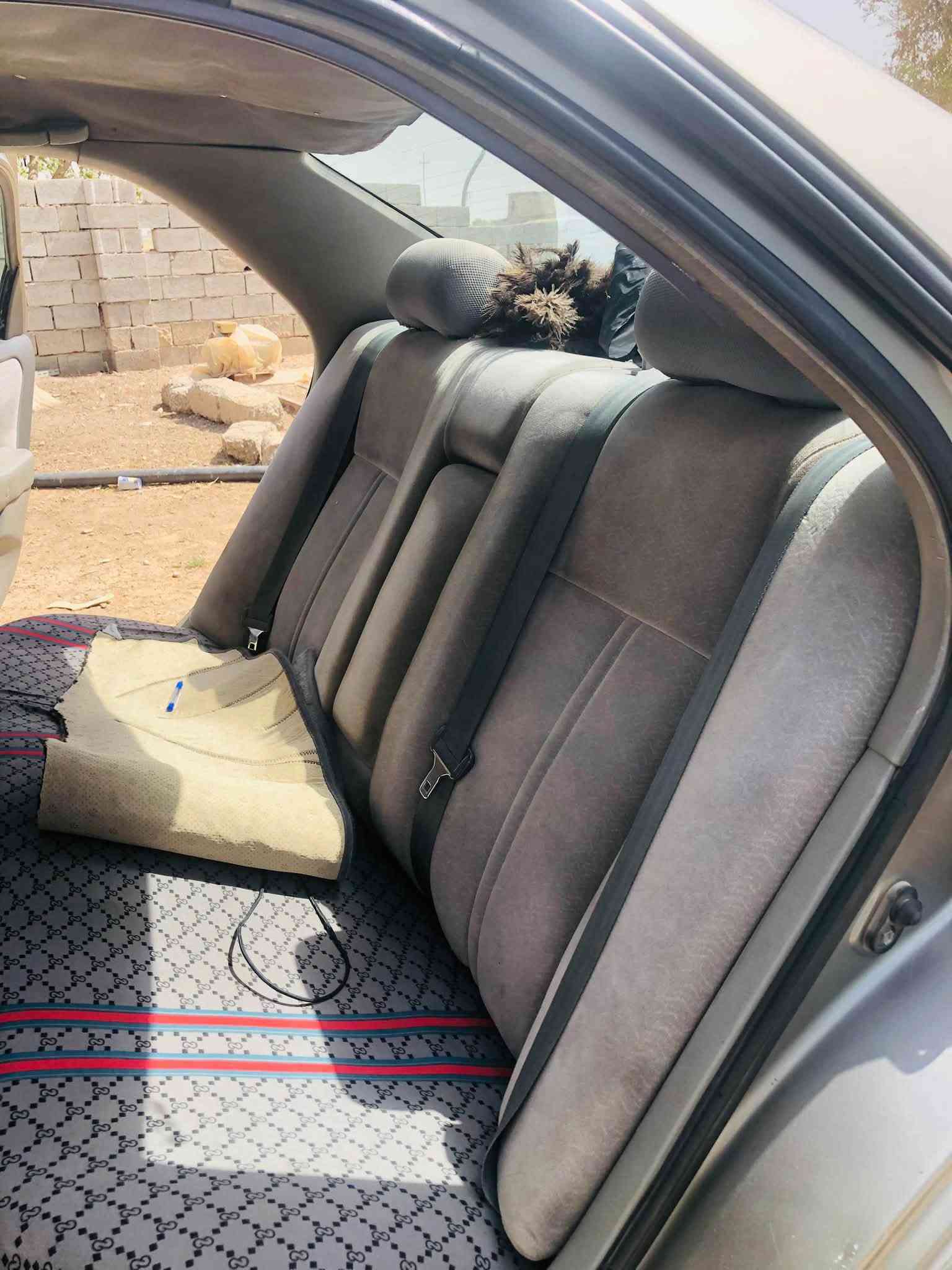 سلام عليكم 

كامري للبيع وارد امريكي 
سيارة بلادية قطرة صبغ مابيها دعامية 
امامية صبغ فقط 
سنوية جديدة باسمي نفاذ 2031 
محرك 2400
صدر امامي جديد 
خلفي نص عمر 
بيها بارد باب سايق فقط 
تايرات كلهن جدد
شرط التحويل مكاني سامراء 
اتصل وتدلل 
***********
