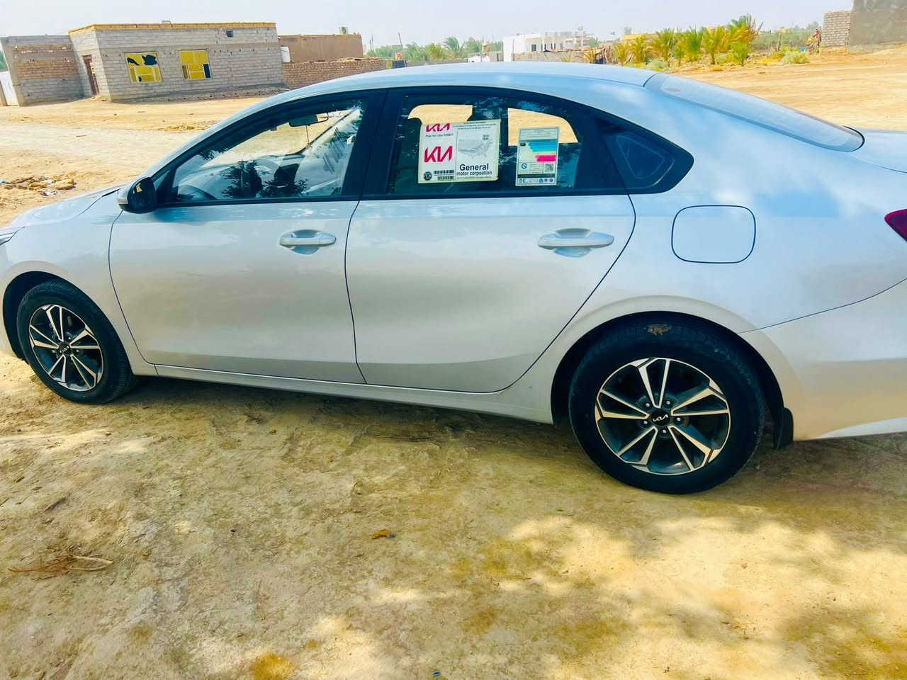 سيراتو البيع موديل 24 كفاله عامه نص فول تبريد قطعتين سبير ما نازل  ماشيه 70 الف رقم شهداء بسمنه مكان سياره السماوه الخضر ***********
