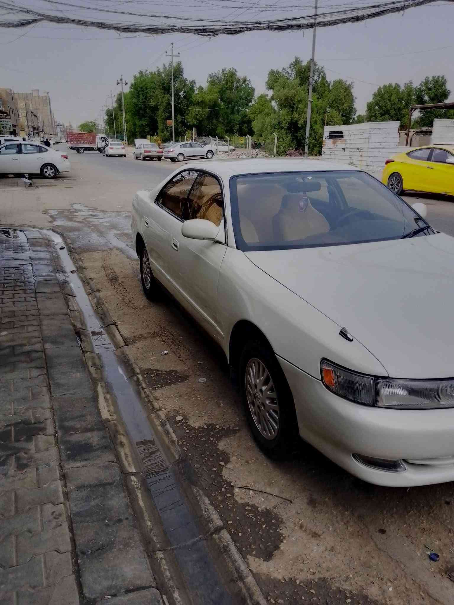 سياره شيزر للبيع موديل 93 كير ومكينه بالجيس حداديه جديده تخم تاير جديد سياره جاهزة تعمير جديد بسمي رقم انكليزي بابل مشروع وطني سياره احله من صوره غرفه جديده بالجيس السعر 55وبيه مجال الشراي يتصل ***********
