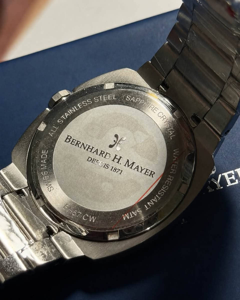 ⌚ ساعة Bernhard H. Mayer أصلية – OMNI Mint Stainless Steel

ساعة سويسرية أنيقة بقطر 36 ملم، مصنوعة من الستانلس ستيل، مقاومة للماء 5 ATM، وزجاج Sapphire Crystal. اللون أخضر نعناعي مميز، وحالتها جديدة وغير مستخدمة مع العلبة الأصلية والأوراق والضمان.

💰 سعرها في الوكالة 870 دولار

للتواصل مراسلتي على الخاص او واتساب 
***********
يوجد توصيل
