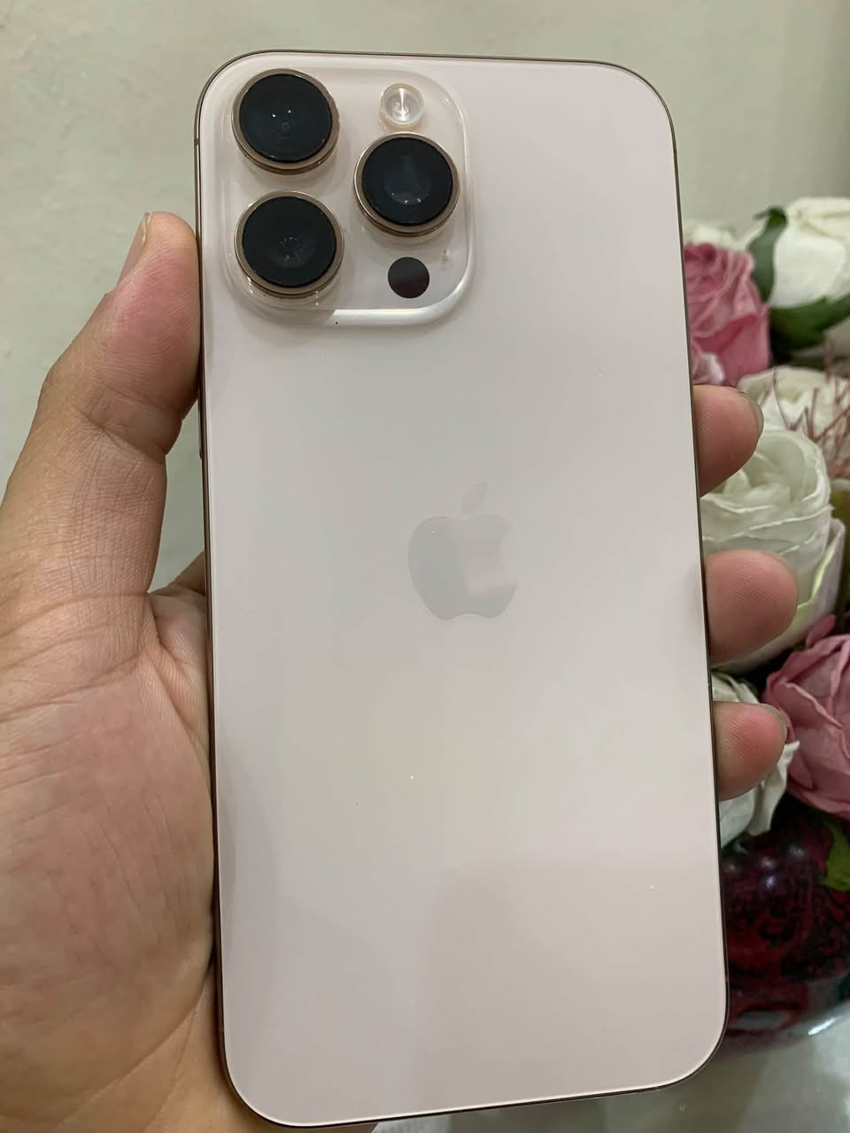 آيفون ١٦ برو ماكس • ٢٥٦ غ.ب. • بطارية ٨٩٪