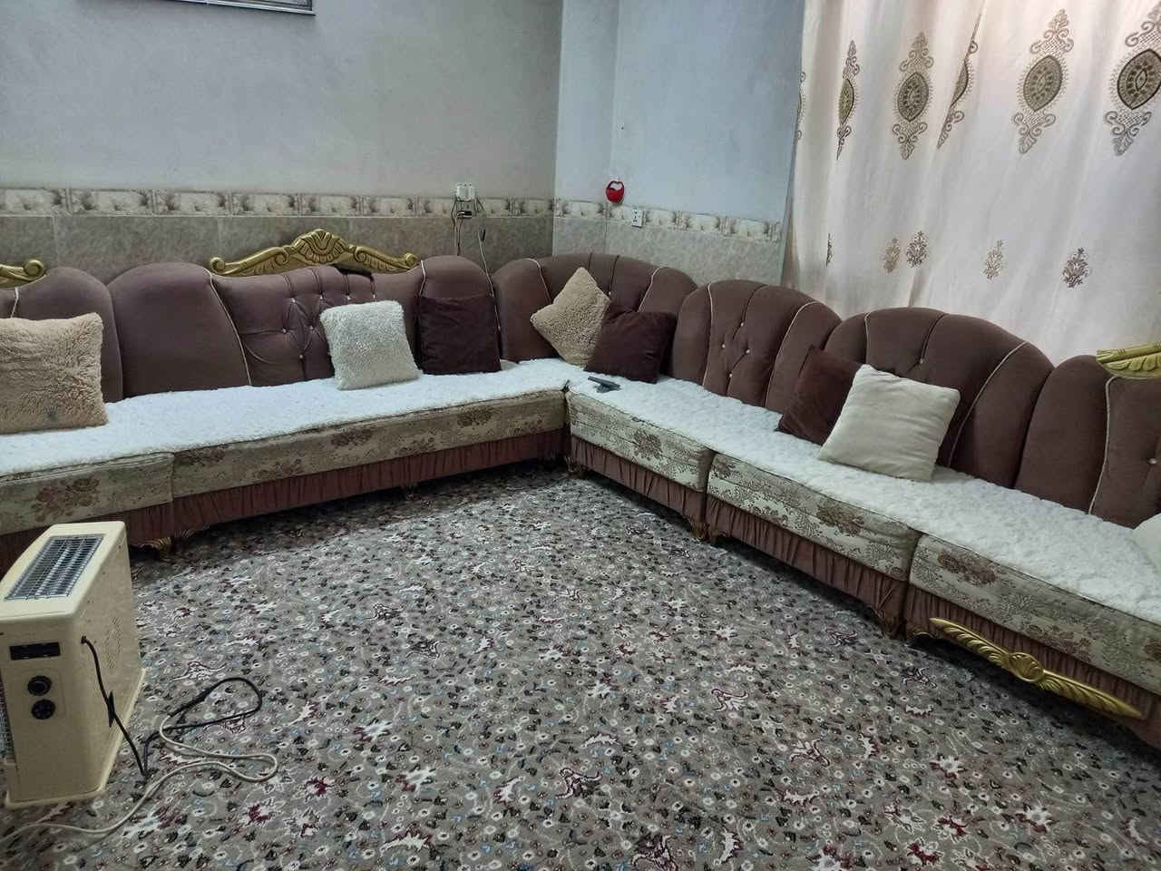 قنفات للبيع سعر 300 رقم تليفون 📞 *********** عنوان دارتو أربيل, العراق
