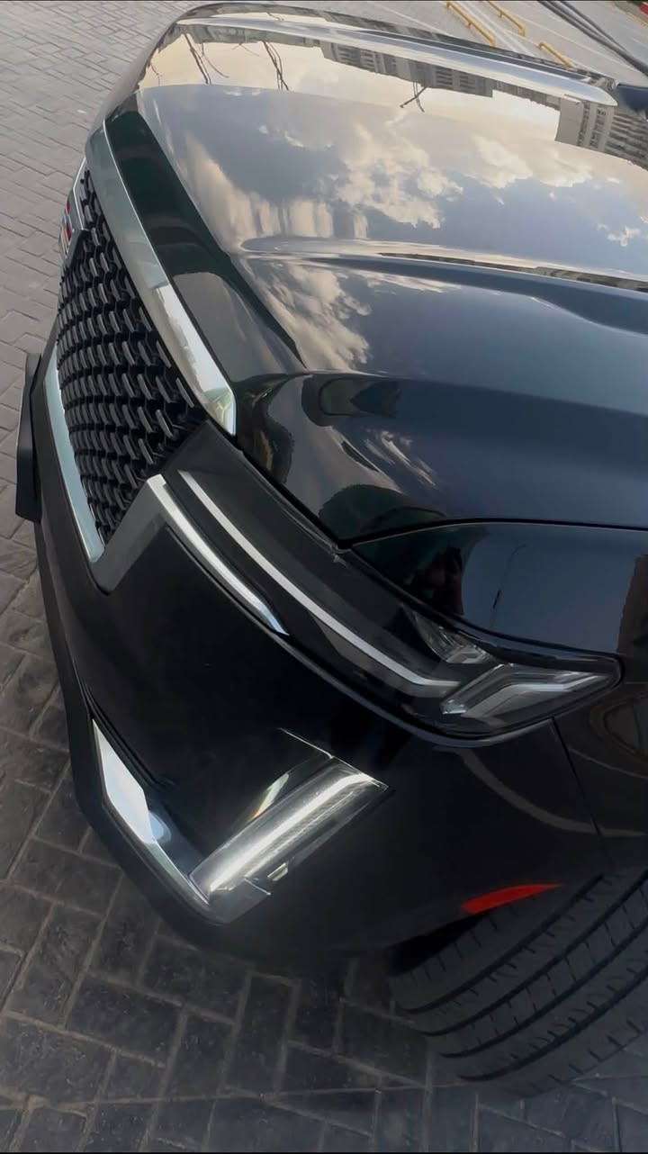 السلام عليكم
کادیلاک اسکاليد ESV شاصي طويل السياره موديل 2023 وارد كندي كلين ماشيه ٢٧٣ km رقم فحص تترقم شمالي + ابيع مرقم السياره بدون قطره صبغ + مكينتها مفتوحه للأستفسار *********** واتساب متواجد
