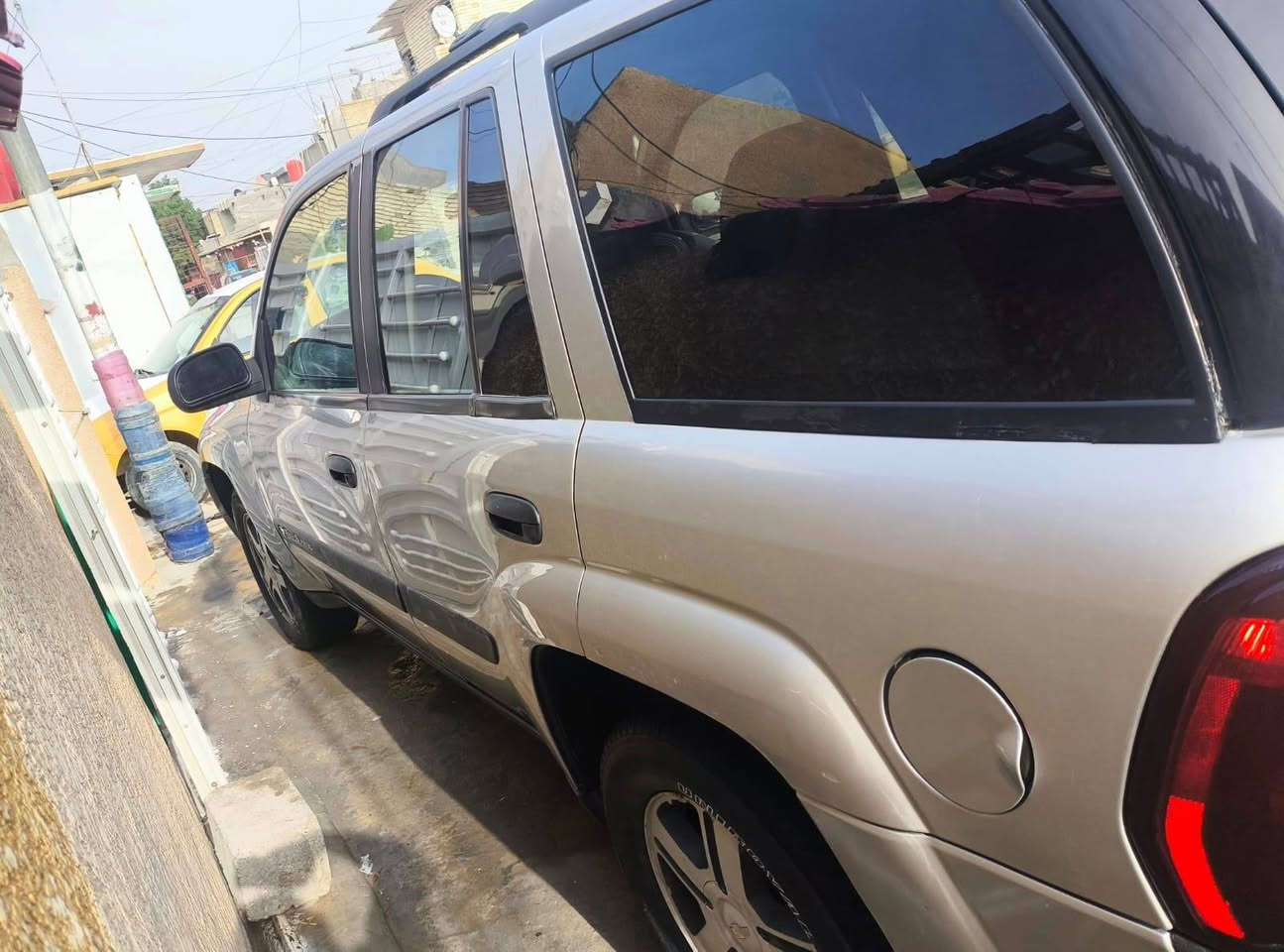 سياره بلايزر 2004خليجي بدون حادث
رقم سليمانيه 
سياره جاهزه مابيها نقص 
سعر 75$
رقم:***********
