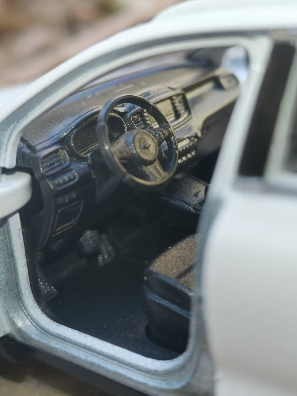 للي يريد يتميز شوي مجسم KIA SORENTO الشكل من 2016 الى 2018 القطعه مختمه KIA مع سوادات السعر 11 للتواصل *********** ومتوفر توصيل ❤️
