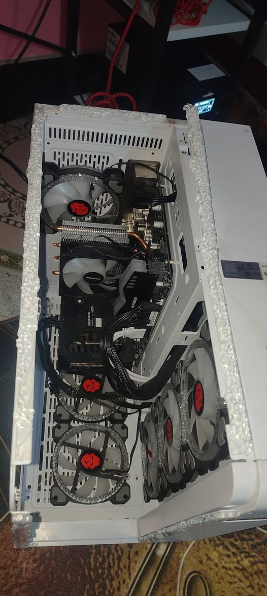 سلام عليكم تجميعة مستخدمة اقل الشهر جدا نظيفة 
RTX ASUS 5060 8GB
CORE I5 13400F 
M.2 1T
M.B ASUS PRIME H610M-K
RAM 2*8 16GB 3200 RGB
PS 700W
Case MASS M 14 ATX GAMING CASE WHITE
 مثل ماموضح مشكلتها فقط جامة الكيس مكسورة علما الجامة الجانبية موجودة 
السعر 1200 الف اخت الجديدة حرفيا فقط سالفة الجامة
متوفر توصيل - ***********
