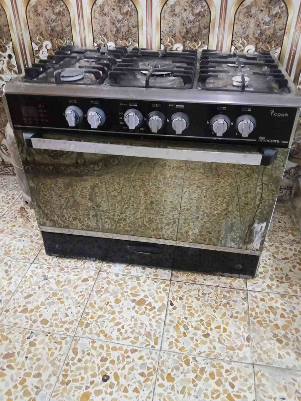 طباخ كلش نضيف للبيع كله شغال ب١٢٥ بعقوبة حي المعلمين للاستفسار ***********
