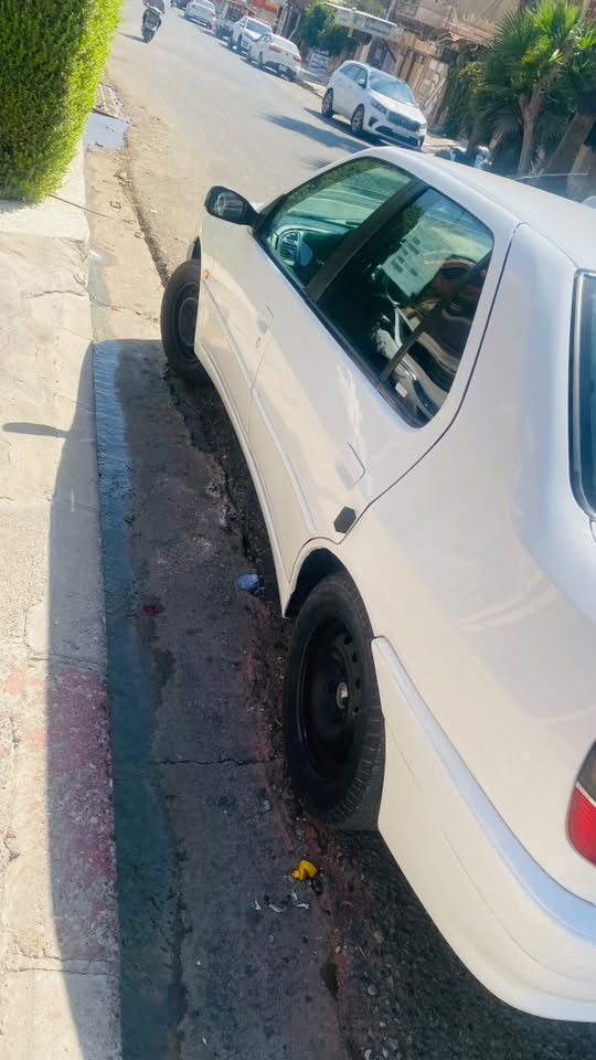 السلام عليكم
بيجو 306 
2002
بدون صبغ بحالة الوكالة بدون اي نقوصات داخلها وكهربائياتها بوضع الشركة 
ماشية 200الف كيلو 
سيارة باسمي ورقم انكليزي تحويل مباشرةً
سعر :70ورقه 
الموصل 
*********** بي واتساب
