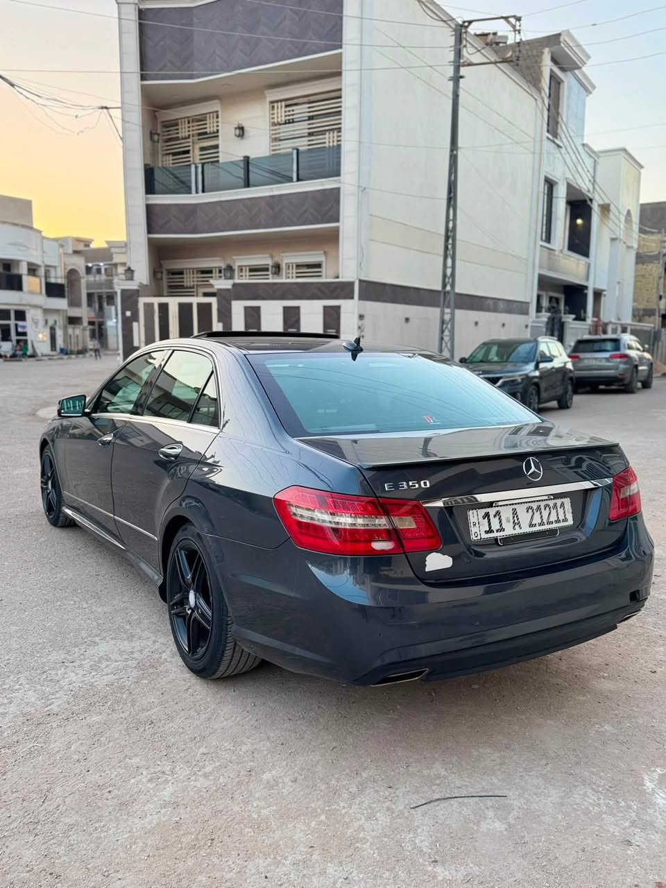 مارسدس E350 (2013)
رقم بغداد مميز
فول مواصفات
سلايد
فتحة
تو ويل
حادثها بنيد وجاملغ ومبدلات وبل عراق صار بيها باب صبغ وربع الجاملغ الخلفي 
السيارة حيل نظيفة
كلشي عل بلاد جديد
سنوية وهزة
كلشي جديد
باسمي السنوية
السيارة ما بيها دينار
مصرف كامل من كل النواحي
السعر ١٤٠ وبيها مجال 
مكاني: بغداد الدورة
للتواصل: ***********

