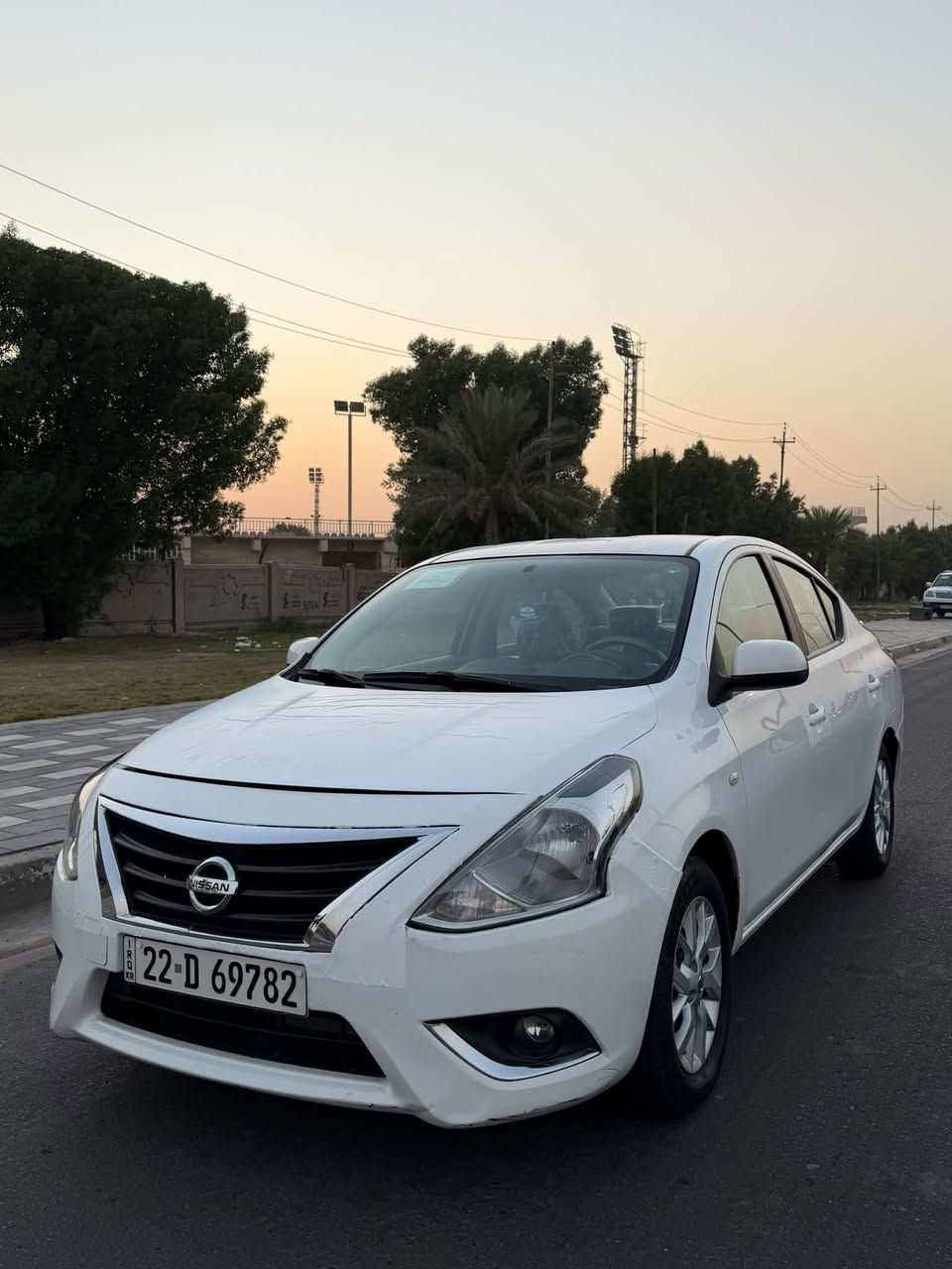 السلام عليكم سني هندي 2021 فول ام البليته الزركه ماشيه 48km السعر ( 104$) مكاني بغداد زيونه *********** 
سياره جديده مكفوله من الضربه والصبغ فقط بارد مكانين صغار ما مبينات تبريد ثلج محرك وكير مكفولات بيها منضومه مال غاز 
سياره جاهزه اربعه جام كهرباء تحكمات ستيرن قطعتين تبريد ويل كب الشراي يتصل
