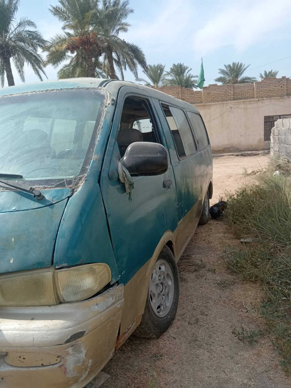 سلام عليكم كيا ابريجو موديل 99سياره كير محرك اكسن مكفولات خير من الله تخم تاير رقم بغداد ***********اني خادم مكان واسط الصويره شارع المطار 🩵
