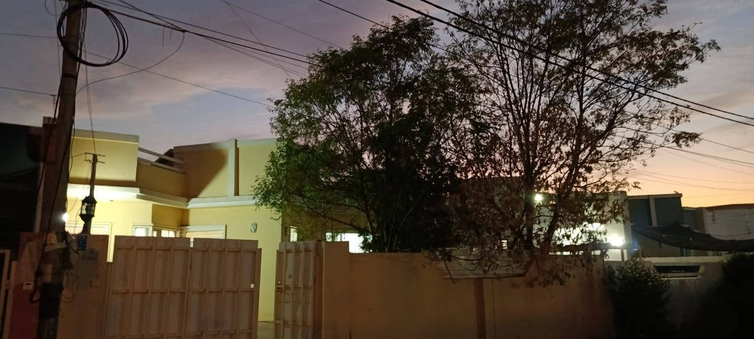 🏠 للبيع بيت سكني مميز في مجمع الزيتون

📍 الموقع: مجمع الزيتون، قريب من جامع دار السلام والمدرسة الكردية والأسواق، وقريب من جميع الخدمات.

📐 المساحة: 200 متر
🛏️ غرف النوم: غرفتان
🏡 الطابق: طابق واحد
🎨 الحالة: البيت مصبوغ حديثًا ونظيف جدًا، وجاهز للسكن.

💰 السعر: 7 دفاتر
🤝 يوجد مجال بسيط للتفاوض للجادين.

📞 للاستفسار والاتصال:
*********** كركوك, العراق
