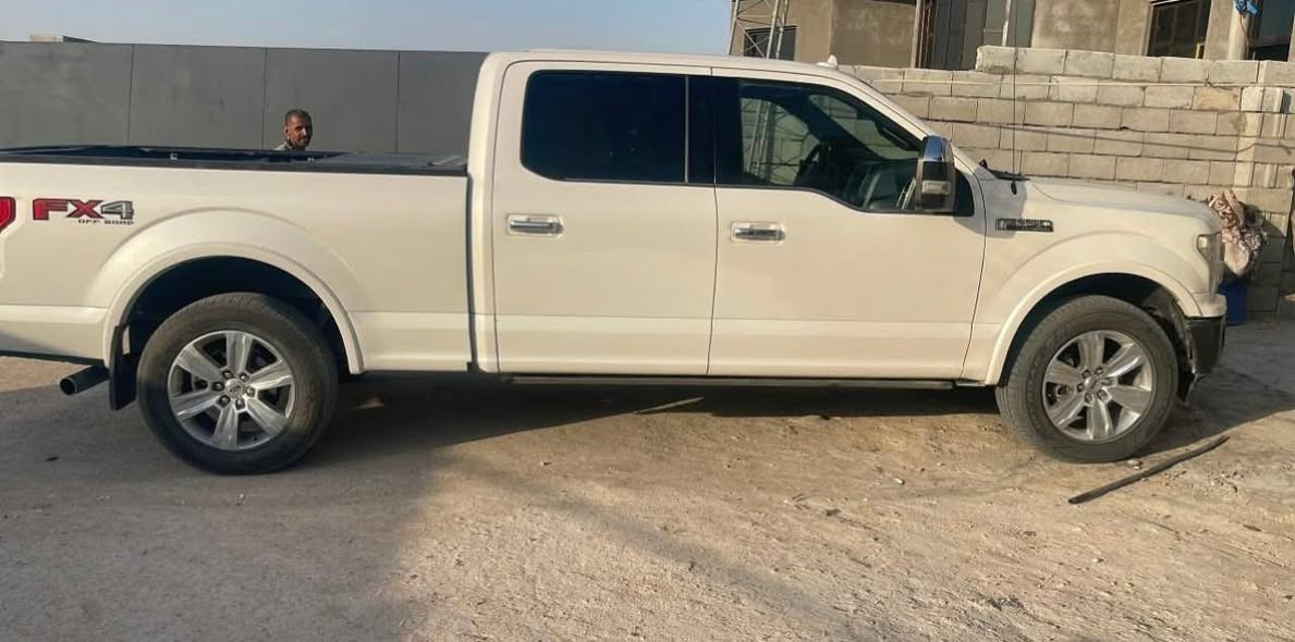 السلام عليكم مووديل 2019 فورد امريكي F150 بلاتينوم فول مواصفات كفاله عامهالسعر 225 ورقه بيها هواي مواصفات ‭.   ***********‬ رقم صاحب السياره البصره الزبير رقم بصره
