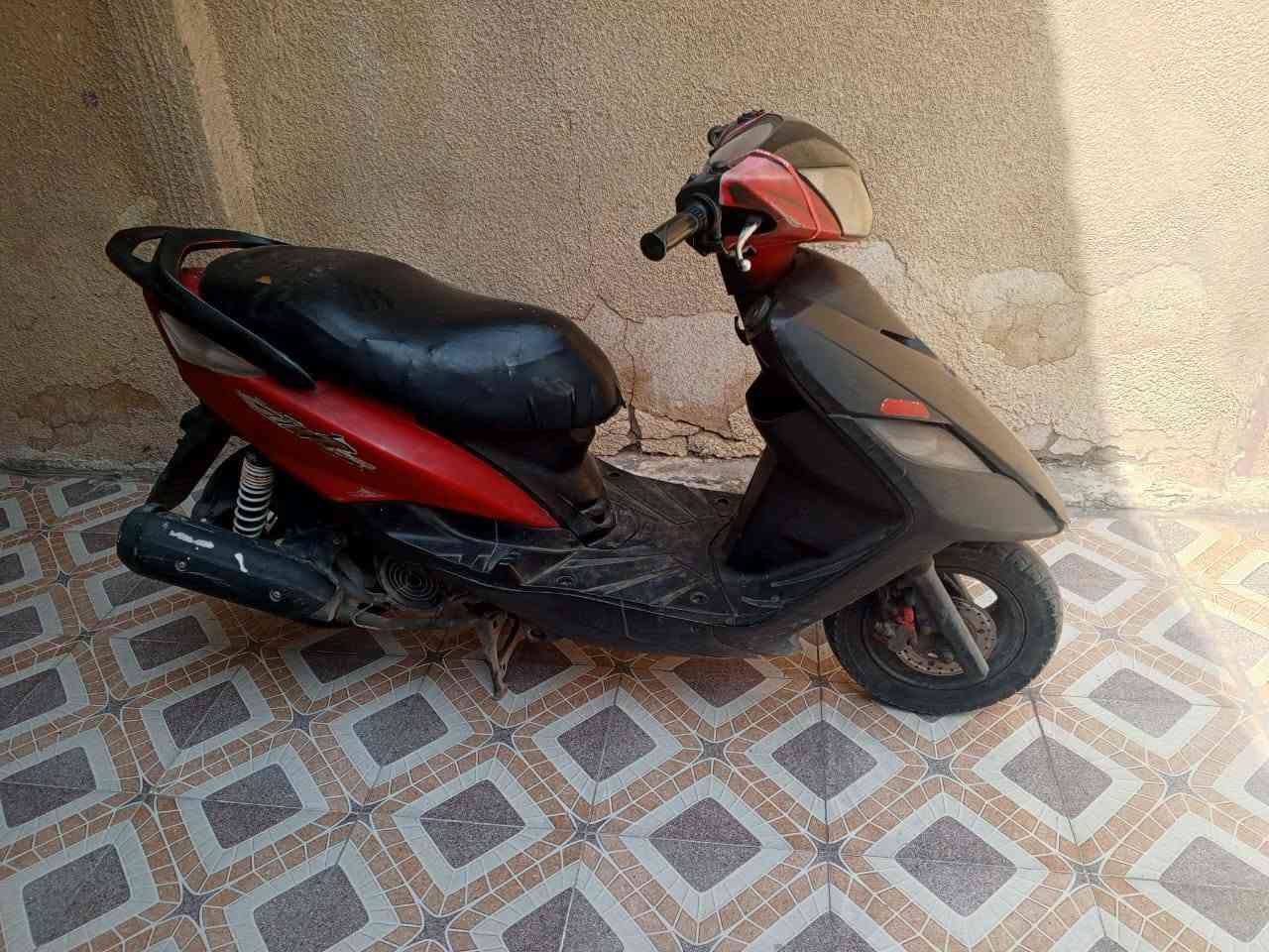 السلام عليكم دراجه ثعلب شغاله سلف هندركهربائيات شغاله ب 350 وهذا رقمي ***********
