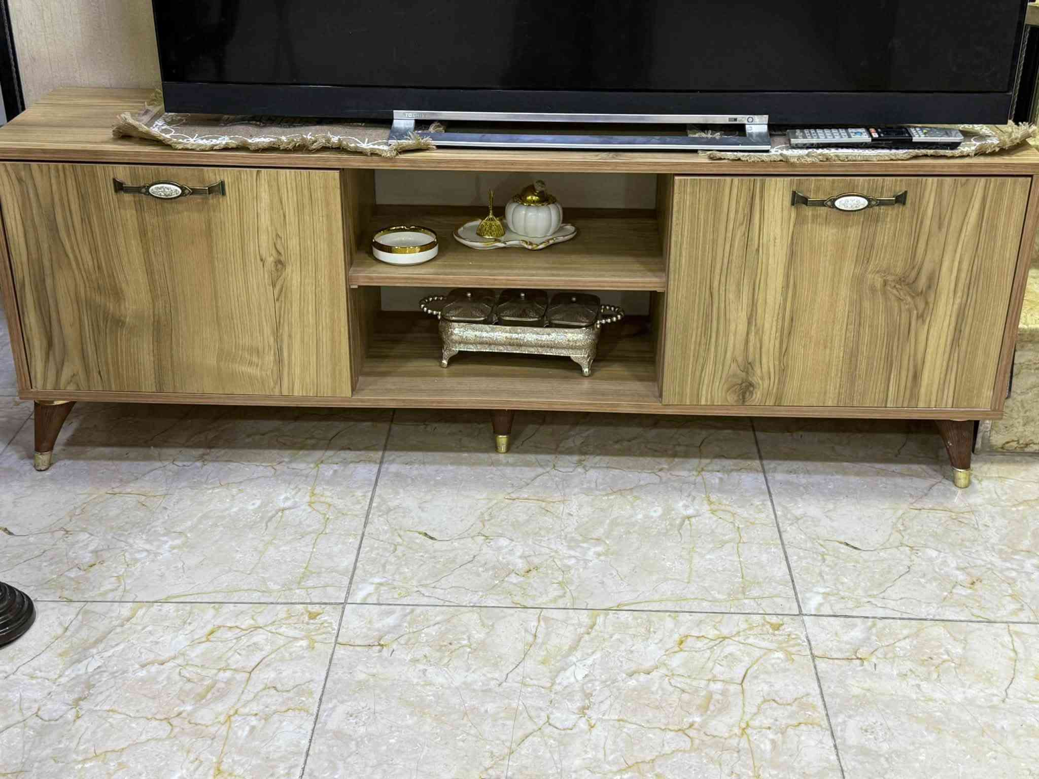 طبلات خشب • ميز تلفزيون • لوحه قرآنيه
