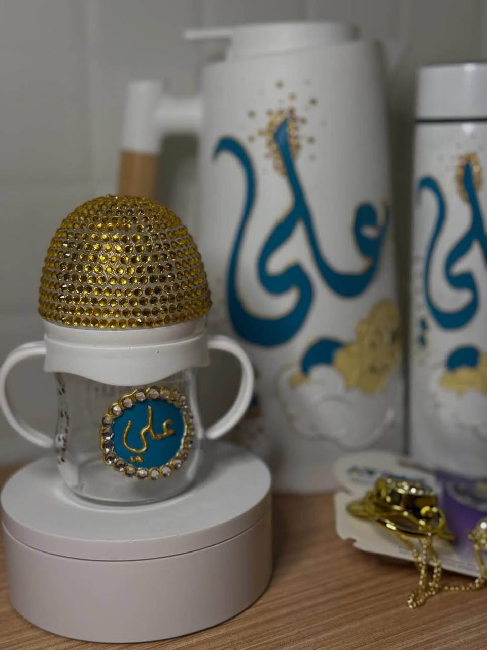 بكجات 
عروض على هذة البكج 
شغلي حسب الطلب
يتوفر توصيل لجميع المحافظات العراقية
الحجز قبل اسبوع
ضمان الوان ضد الماء بغداد, العراق

نص مكتوب في الصور:
- Eeloo_92 Eeloo_92 Eeloo_92