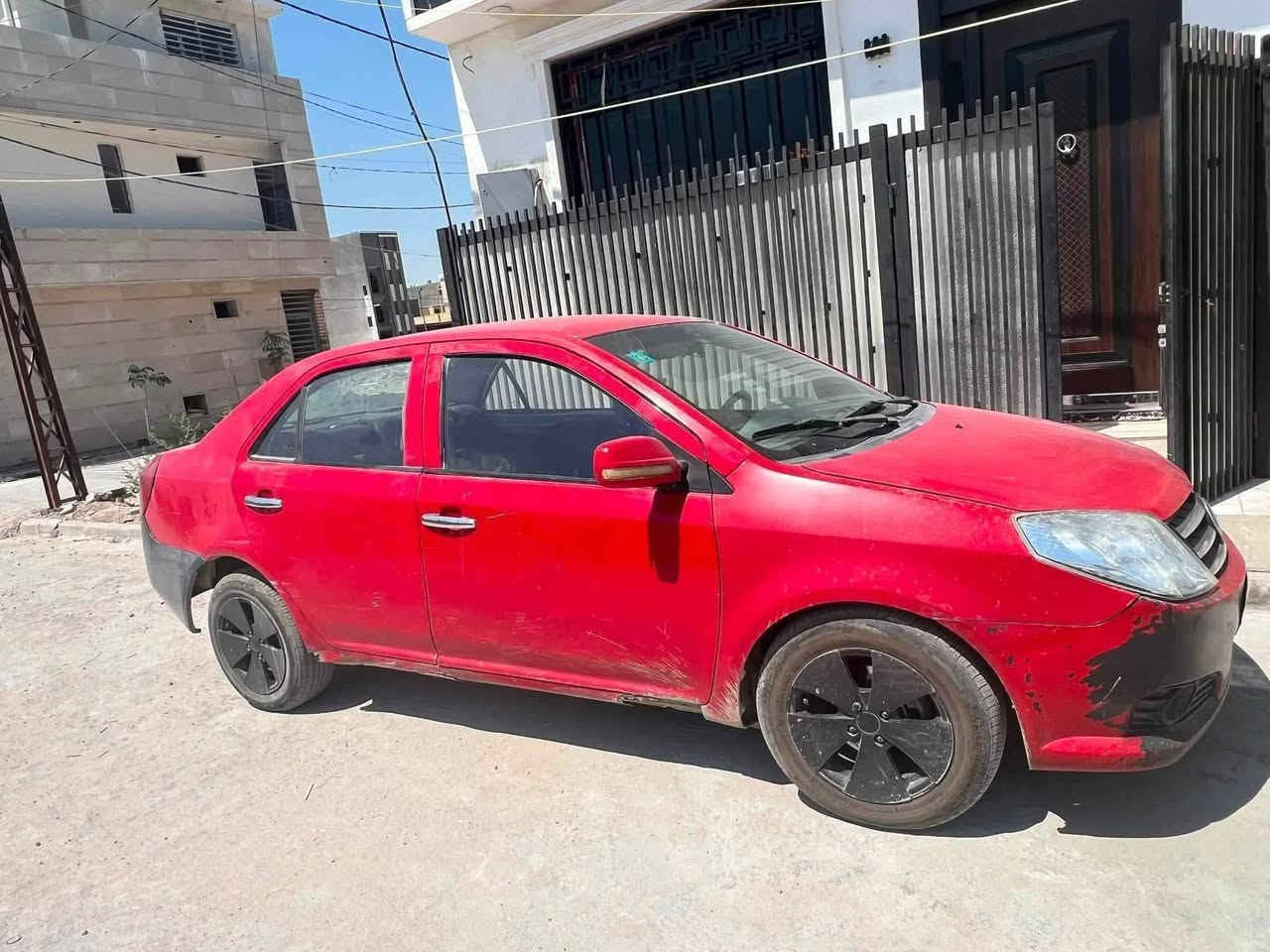 جيلي ام كي كير عادي.  مجموعه نضيفه. كهربائيات كلهن شغالات   رقم بغداد نكليزي.  هزه كامله.  تخم تاير تخم ويل كب سياره جاهزه للشغل.  تحويل ثاني يوم. سعره.   25ورقه بيه مجال بسيط.  موقع بغداد. ***********
