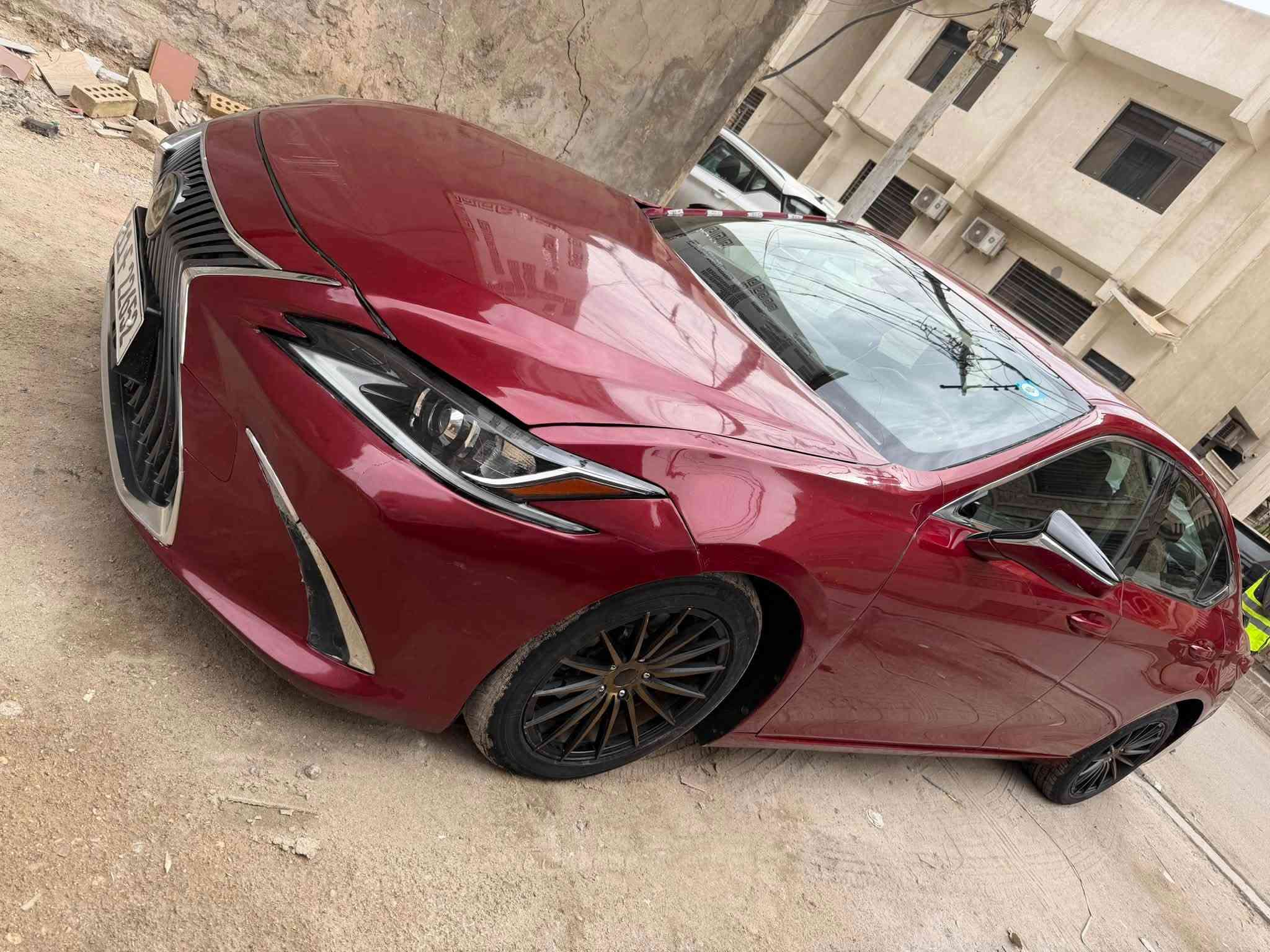 لكزس • ٦ سلندر • ٢٠١٩