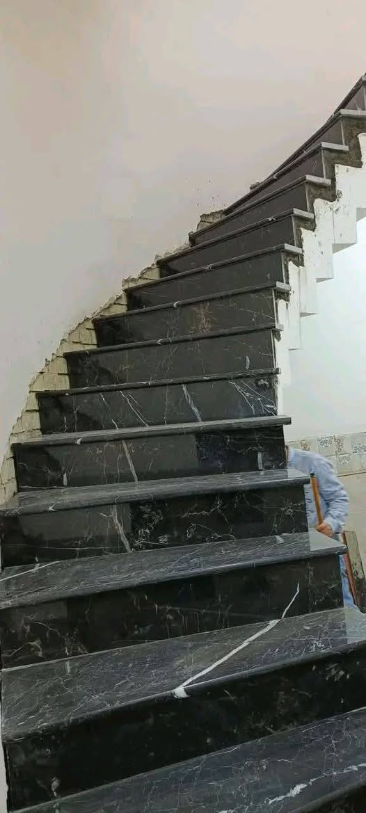 خلفه سيراميك ارضيات جدار شغل درجه اولى شرط خاص وتساب موجود متفرغين حالين. ***********
