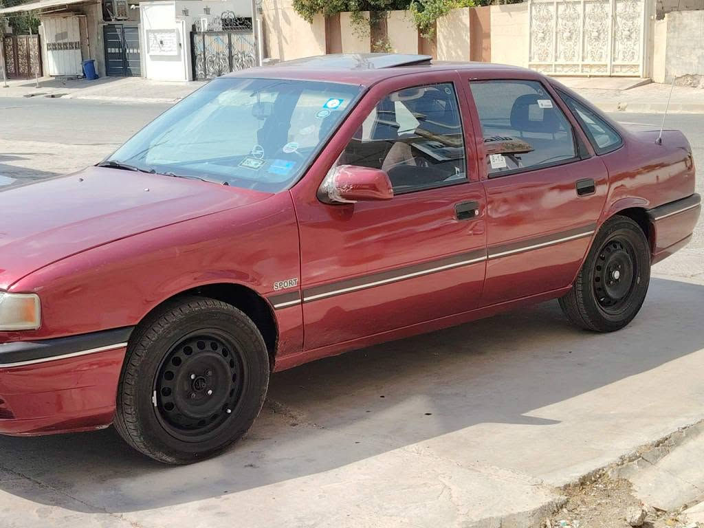 سياره اوبل فكترا موديل 92حجم18سياره نظيفه جدا كولشي مابي شرط بدون ضربه سنويه جديد لل 2030 كهربائية كلها شغال تخم صدر جديد سعر 42وبي مجال بسيط عنوان كركوك رقم هاتف *********** كركوك, العراق
