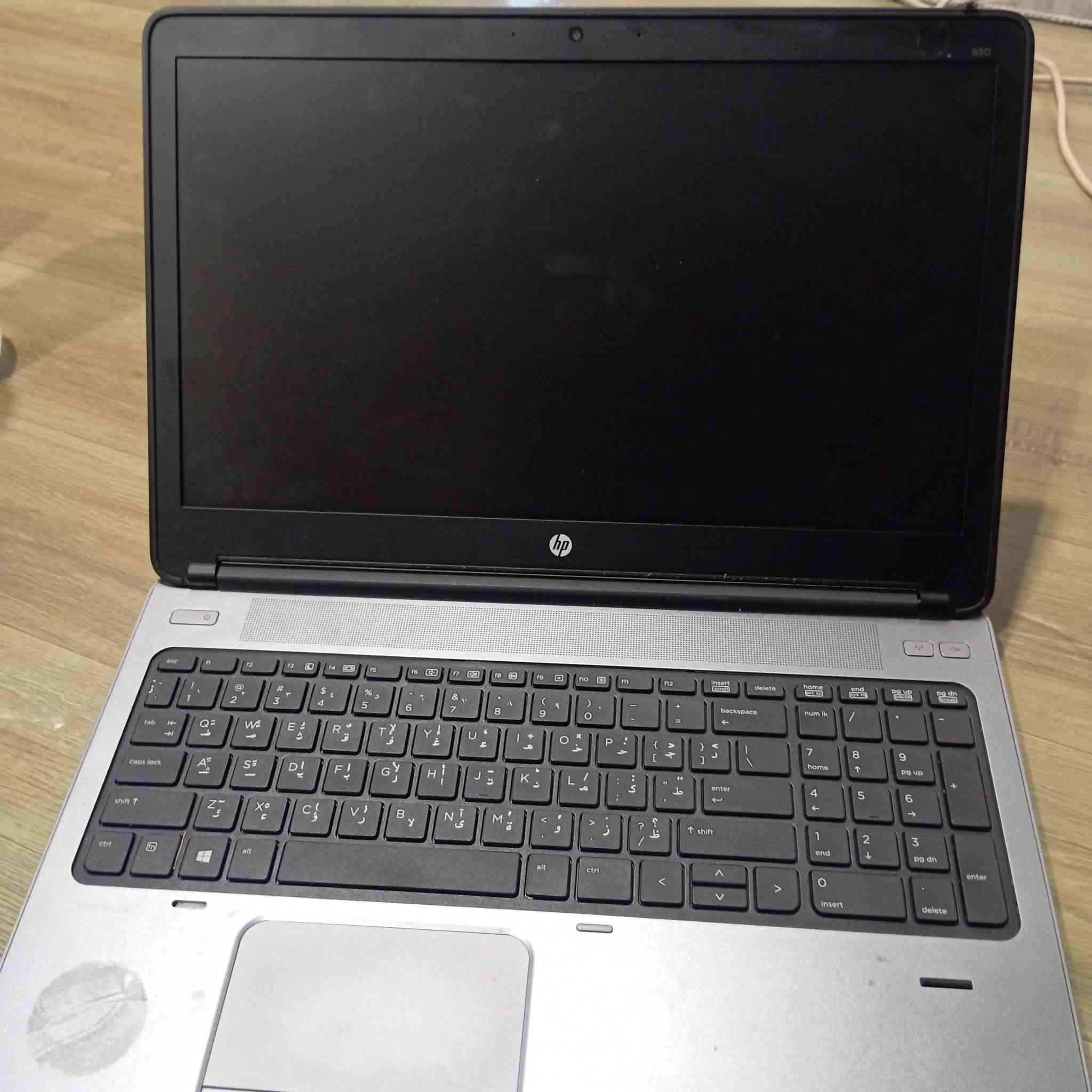 لابتوب hp جيل رابع
رام 8 
هارد SSD 256
 حجم الشاشه 15.6
سعر 175وبيه مجال 
 ***********/ واتساب
