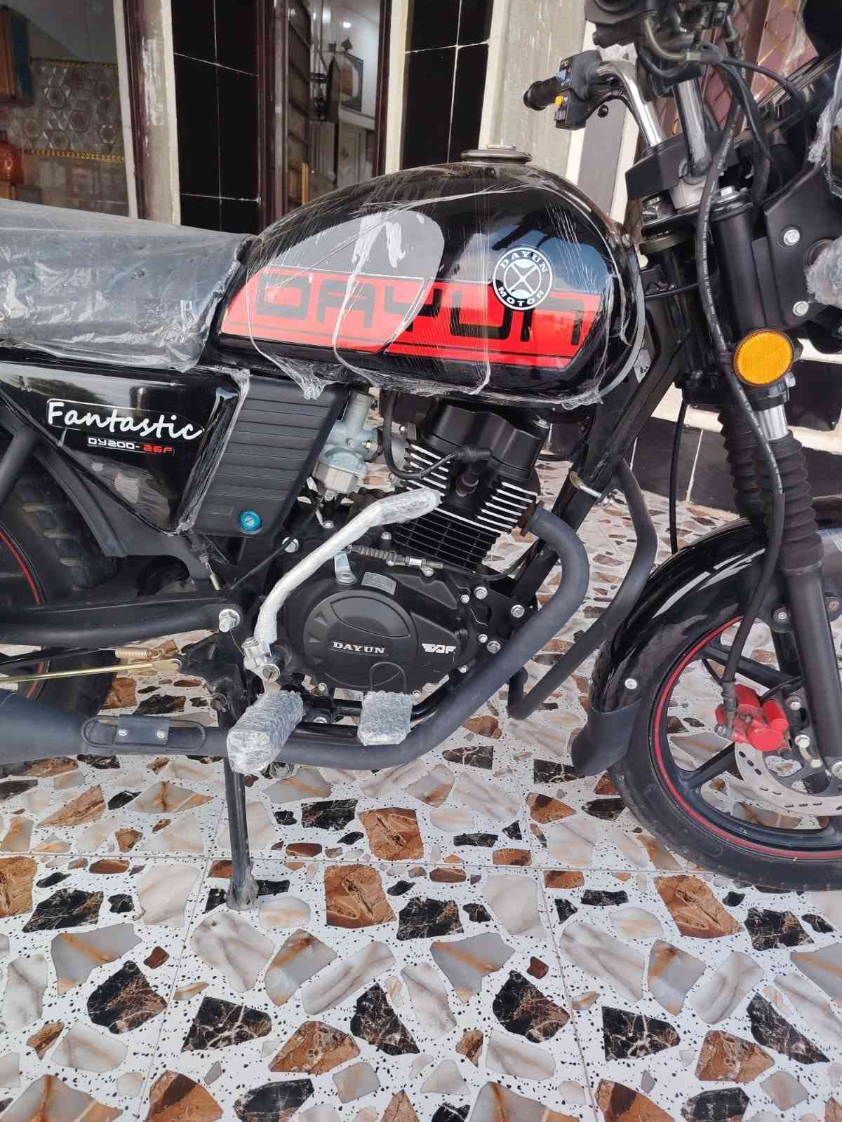 دايوان سكنر شكل ال26 محرك 200cc أخت زيرو ماشيه 2000
مكفول كفاله عامه دراجه ما ناقصه شي واحله من صوره تشغيل

عن بعد  لايت لد كهربائيات كله شغاله الشراي يتصل 

مكاني ديالى  الخالص رقمي لاستفسار ***********
